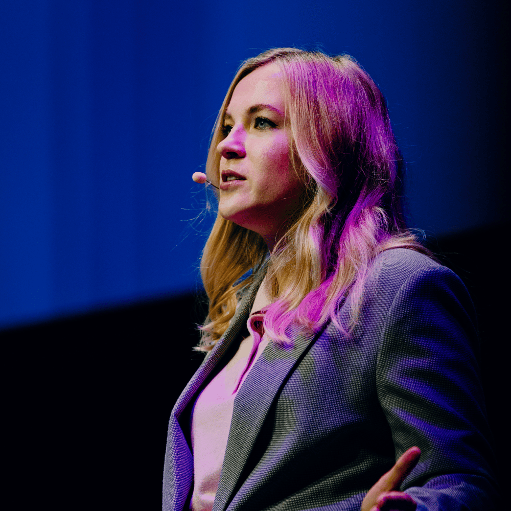 Speaker at Make Waves event