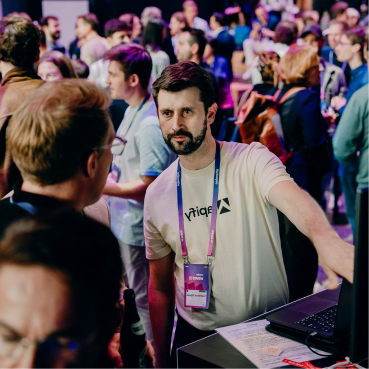 Attendee networking in the crowd